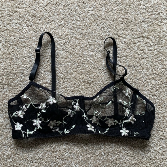 Nuez Moscada Mesh Lingerie Set - Picture 6 of 7